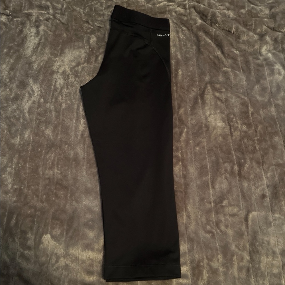 NikePro Dry Fit Black Capri Leggings with Duke blue devil logo women's Small - Picture 4 of 8